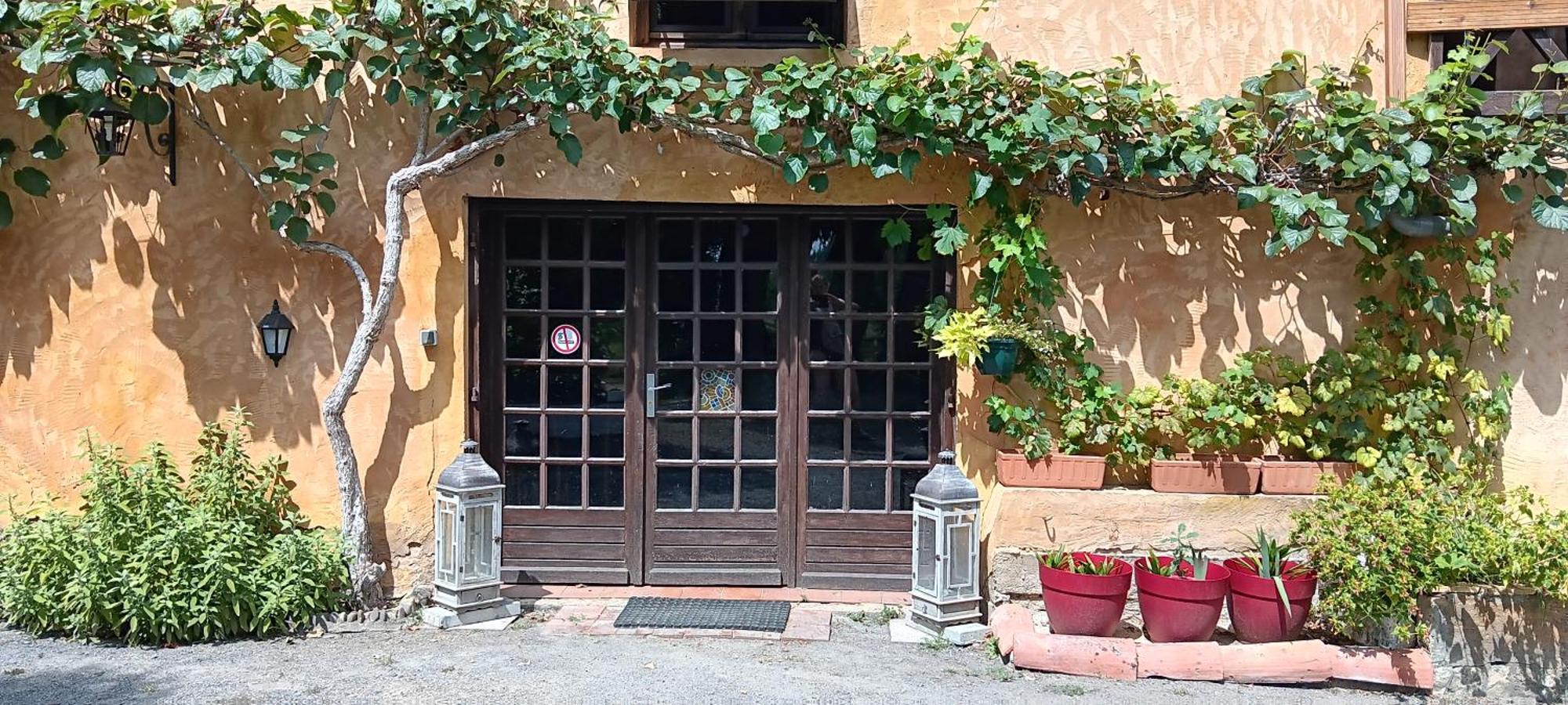 Gite Au Moulin Du Comte Bourrouillan Exterior foto